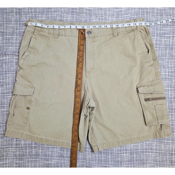 Columbia XCO Cargo Shorts Men’s XL Cotton 10" inseam Khaki/Beige - Picture 3 of 8